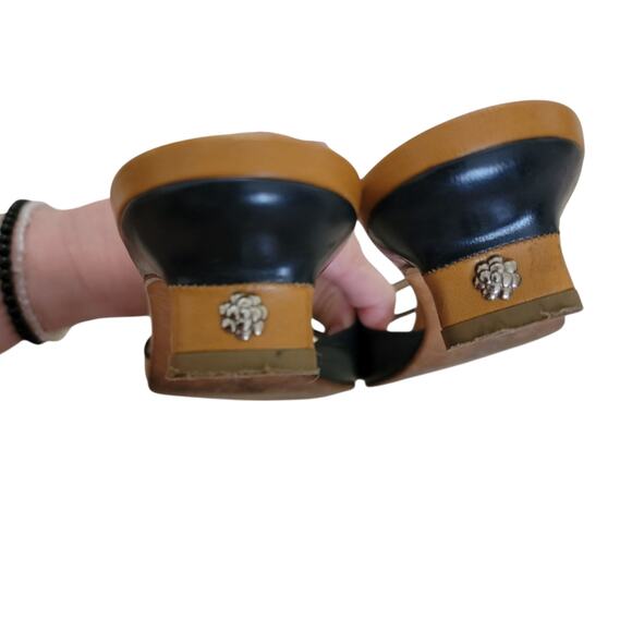 Chanel Vintage Y2K Black Tan Leather Camellia Mules Sandals Kitten Heels 7 37.5 - Picture 9 of 16